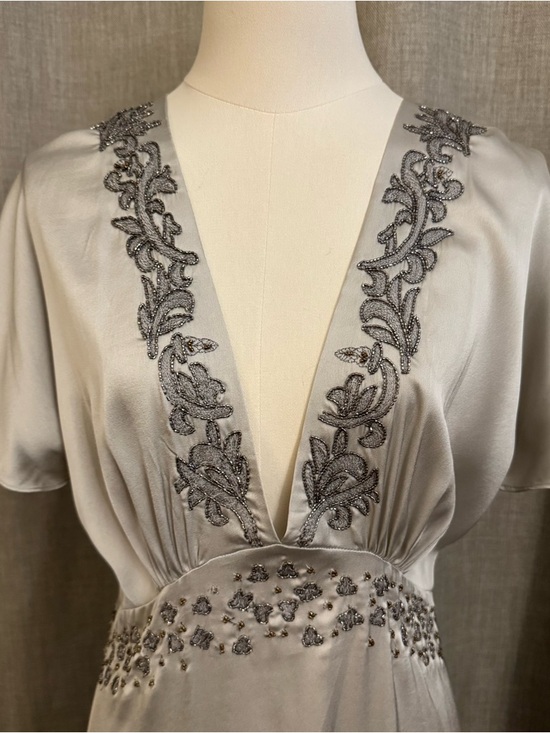 Zara Embroidered Mini Dress Pearl Gray XS Beaded V-Neck - Picture 2 of 15